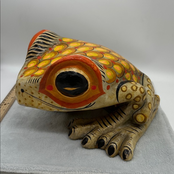 Vintage Mexican Folk-Art Handpainted Paper Mache Whimsical Frog - Picture 2 of 11